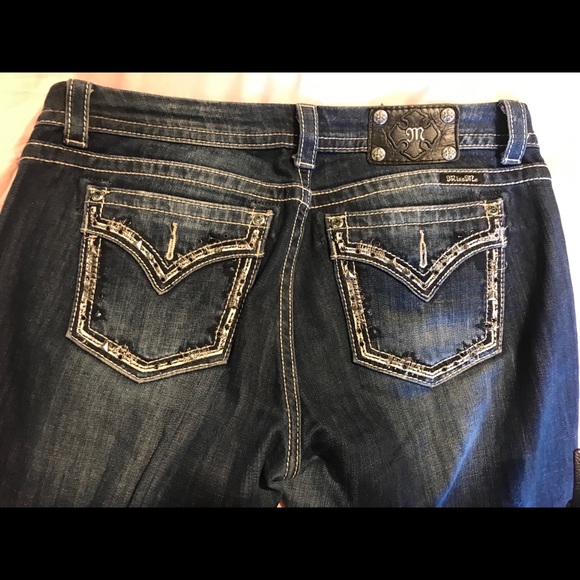 Jeans - Picture 2 of 3